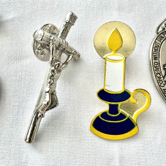 Vintage To Modern Religious Catholic Medals Crosses Pins Saint Pendants Charms - Picture 9 of 16